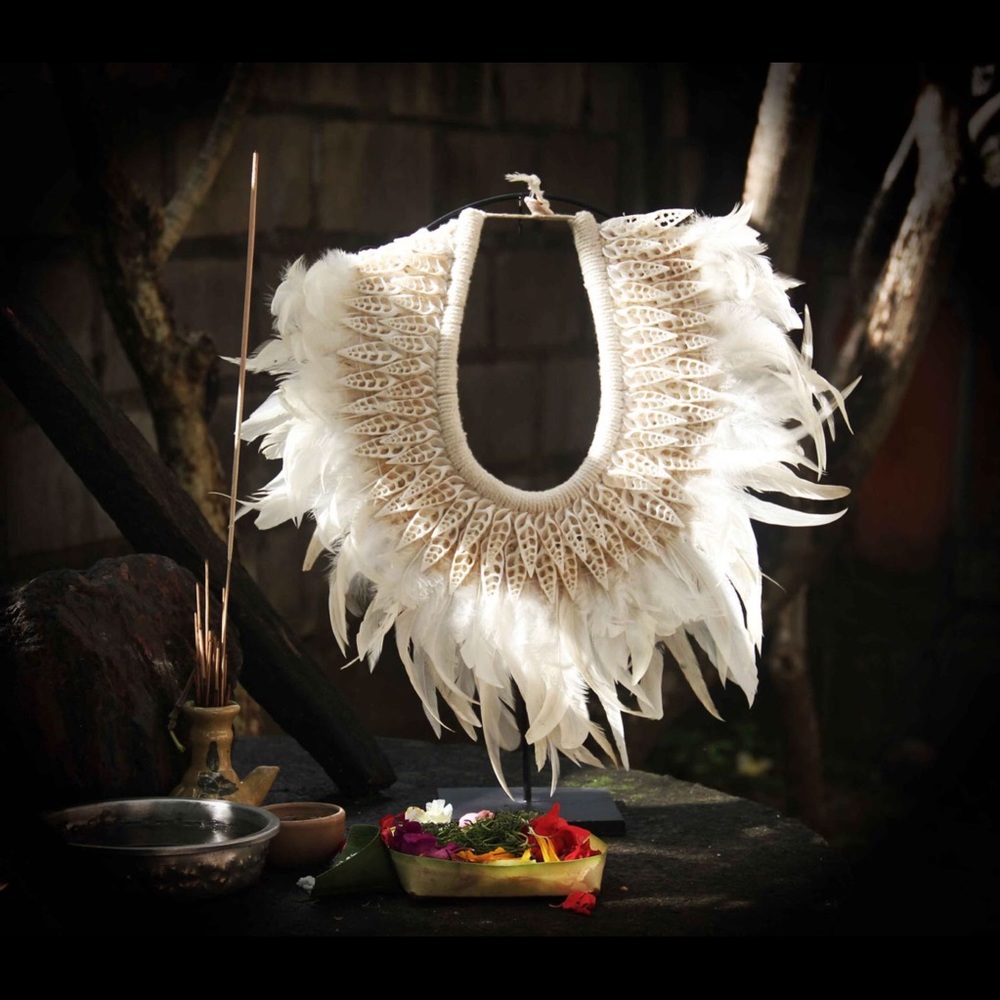 Tribal Shell Necklace - Picture 3 of 4